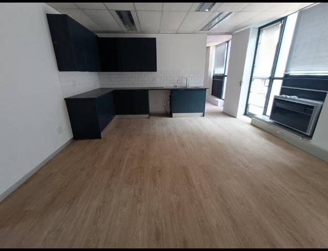 BUSINESS PROPERTY TO RENT IN WELTEVREDEN PARK